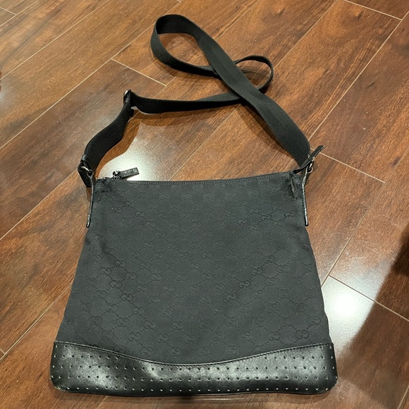 Authentic Gucci Black Monogram Crossbody Read description for condition - Picture 5 of 15